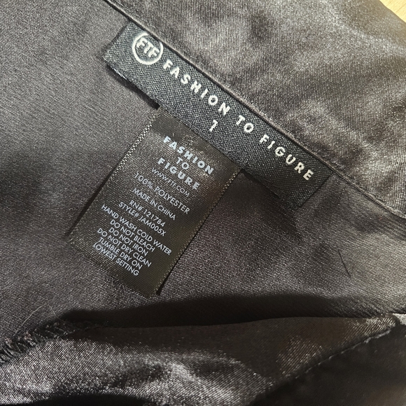 Fashion to Figure Black Satin Pajama Set - Picture 4 of 4